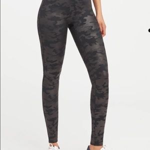 SPANX Faux Leather Camouflage Leggings- Sz M